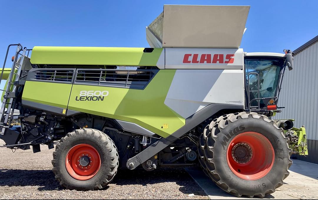 Image of CLAAS Lexion 8600 Primary image