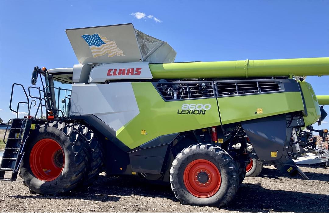 Image of CLAAS Lexion 8600 Primary image