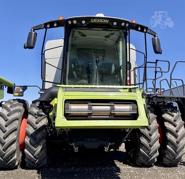 Image of CLAAS Lexion 8600 equipment image 3