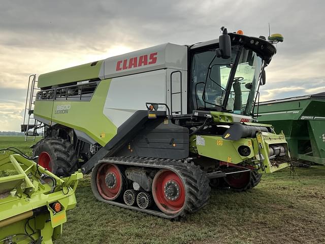 Image of CLAAS Lexion 8600 equipment image 1