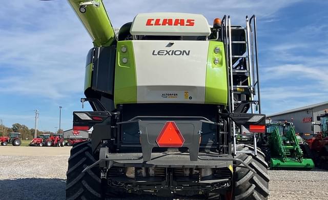 Image of CLAAS Lexion 8600TT equipment image 3