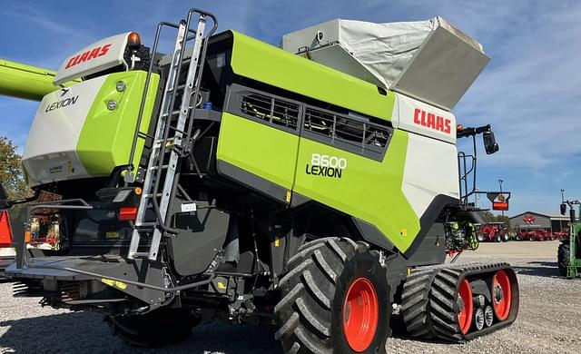 Image of CLAAS Lexion 8600TT equipment image 4