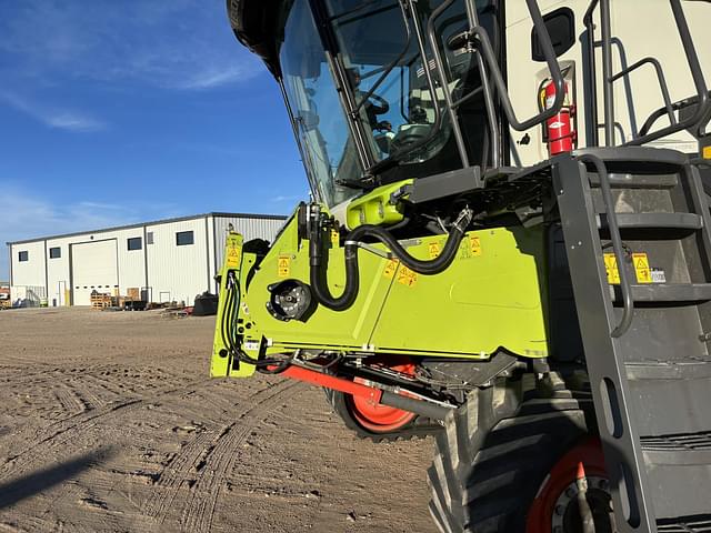 Image of CLAAS Lexion 8600TT equipment image 1