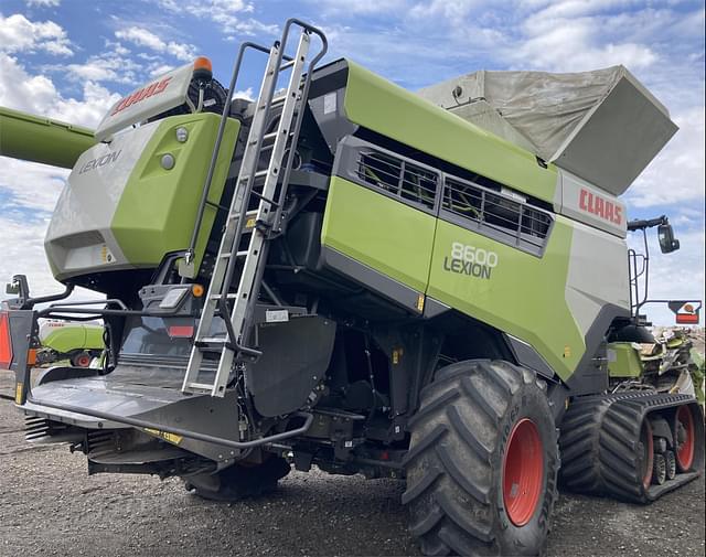 Image of CLAAS Lexion 8600TT equipment image 4