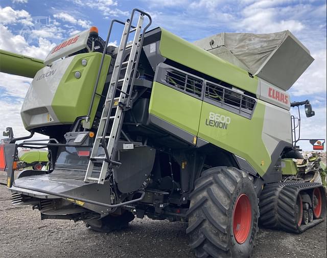 Image of CLAAS Lexion 8600TT equipment image 4