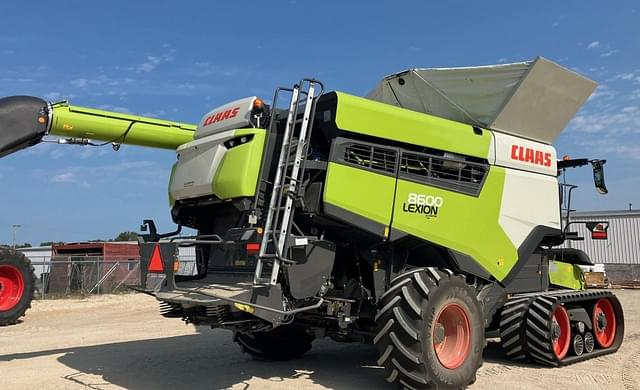 Image of CLAAS Lexion 8600TT equipment image 4