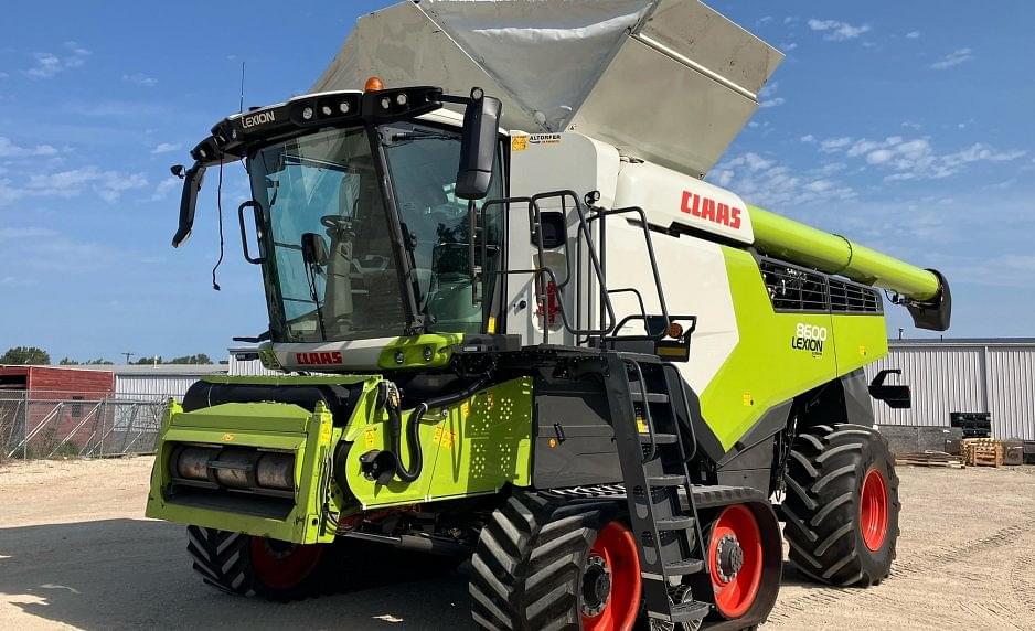 Image of CLAAS Lexion 8600TT Primary image