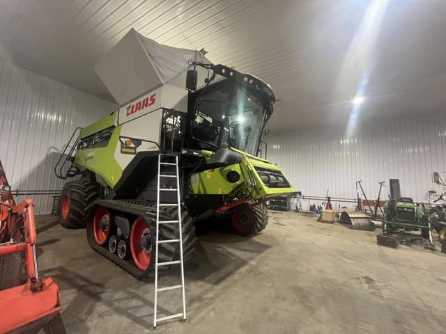 Image of CLAAS Lexion 8600TT equipment image 4