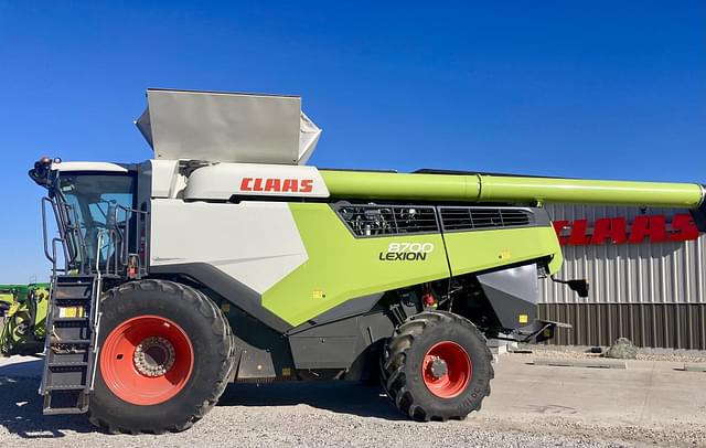 Image of CLAAS Lexion 8700 equipment image 1