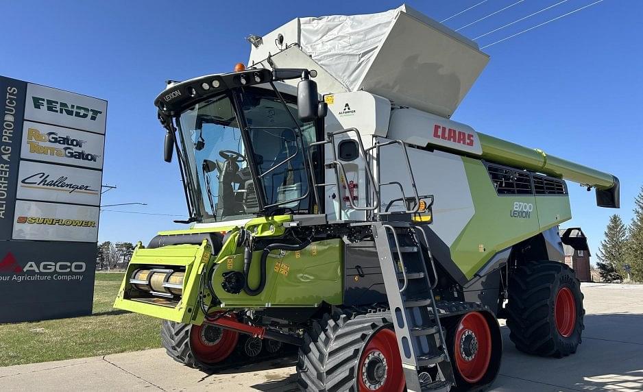 Image of CLAAS Lexion 8700TT Primary image