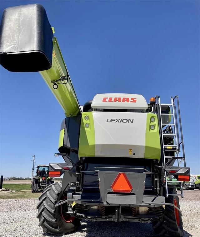 Image of CLAAS Lexion 8700TT equipment image 4