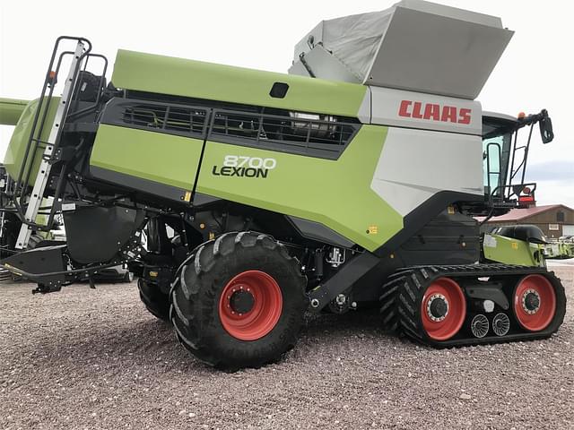 Image of CLAAS Lexion 8700TT equipment image 4