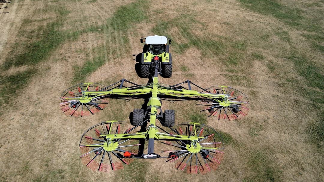 Image of CLAAS Liner 4900 Business Image 0