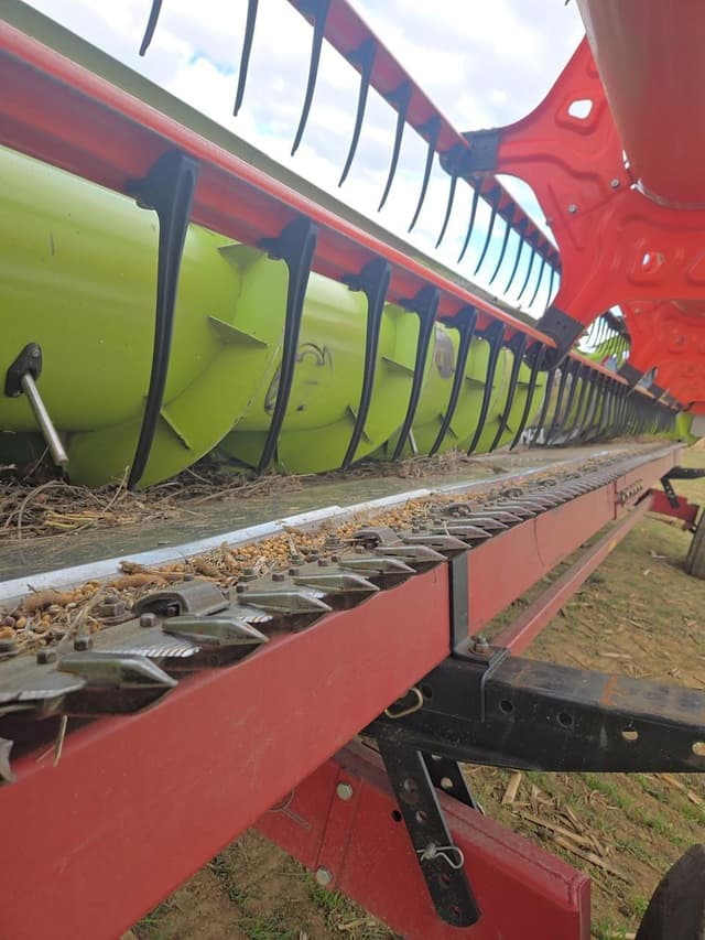 Image of CLAAS Maxflex 770 equipment image 3