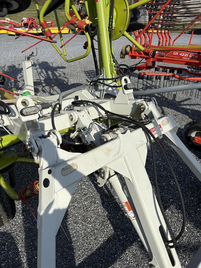 Image of CLAAS Volto 1100T equipment image 4