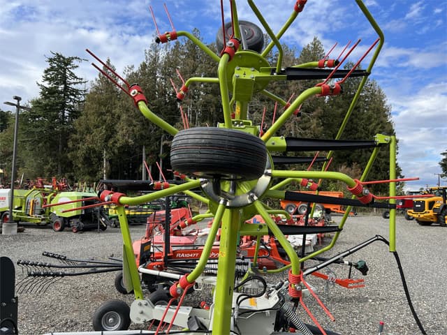 Image of CLAAS Volto 800TH equipment image 3