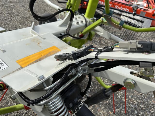 Image of CLAAS Volto 800TH equipment image 4