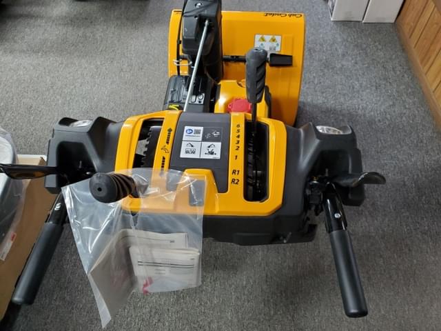 Image of Cub Cadet 2X24 equipment image 2
