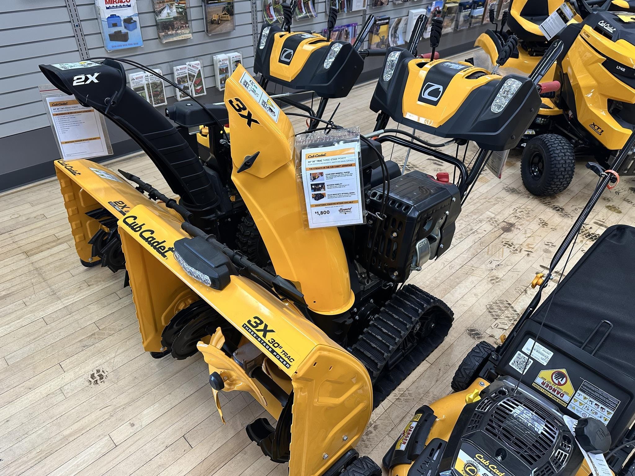 2022 Cub Cadet 3X30 Trac Equipment Image0