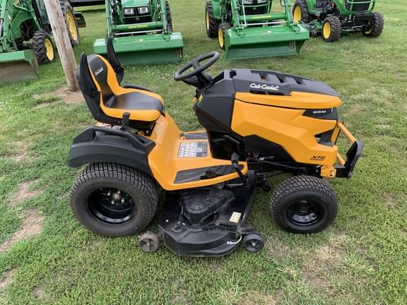 Image of Cub Cadet XT2 GX54D equipment image 3
