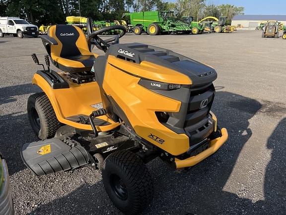 Image of Cub Cadet XT2 LX42 Primary image