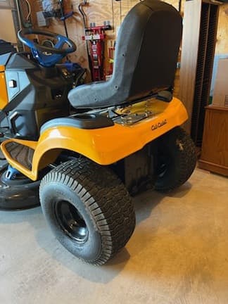 Image of Cub Cadet LT42E equipment image 3