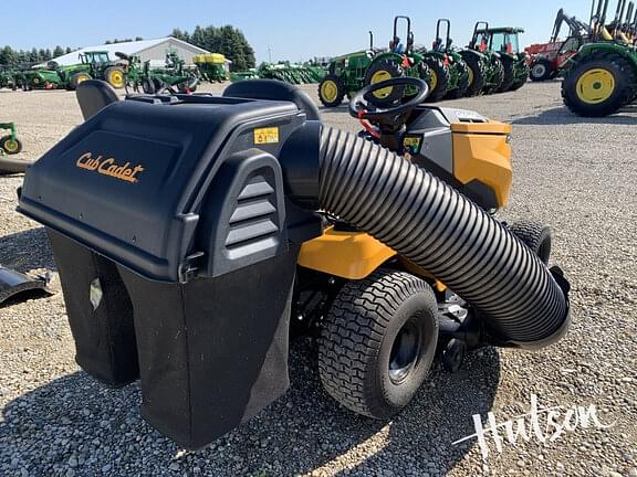 Image of Cub Cadet XT1 LT46 equipment image 3