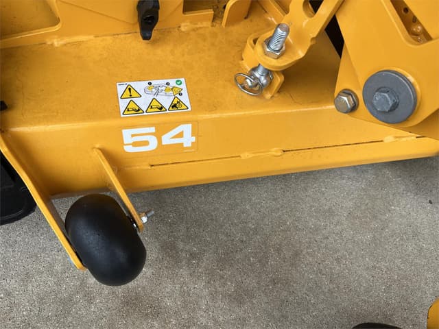 Image of Cub Cadet Pro X 654 equipment image 2