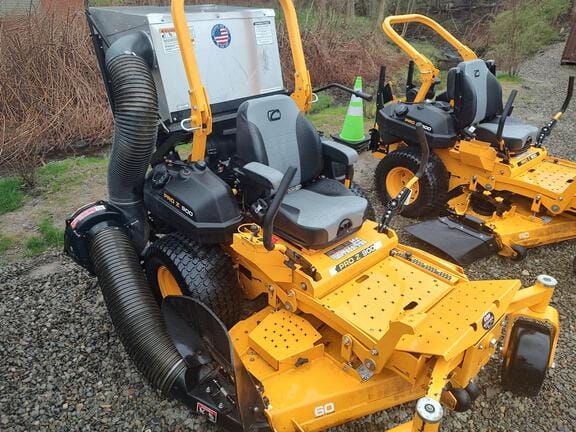 Main image Cub Cadet PRO Z900