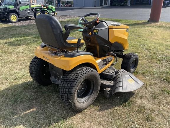 Image of Cub Cadet XT2 SLX50 equipment image 4