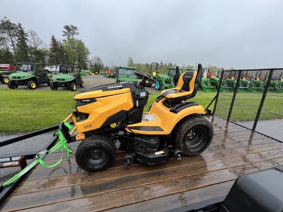 Image of Cub Cadet XT2 SLX50 equipment image 4