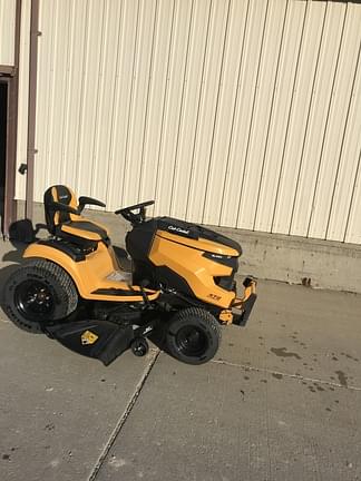 Image of Cub Cadet XT2 SLX54 equipment image 4