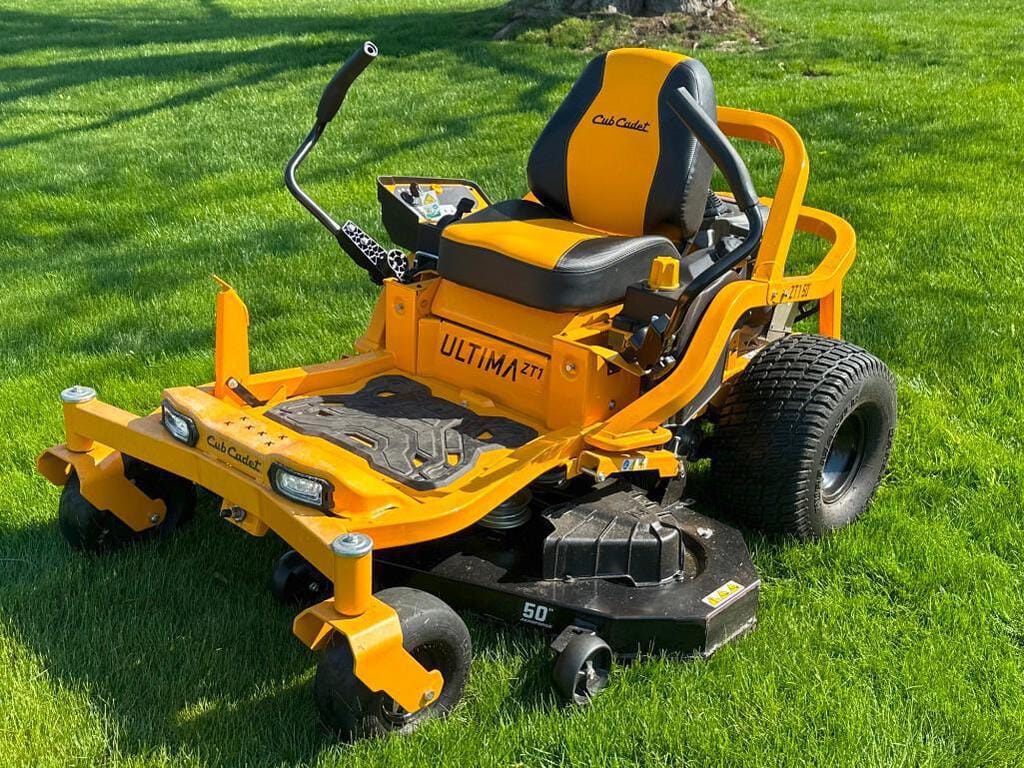 Main image Cub Cadet Ultima ZT1