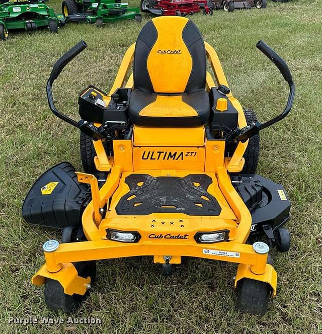 Image of Cub Cadet Ultima ZT1 equipment image 1