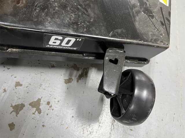 Image of Cub Cadet Ultima ZT2 equipment image 3