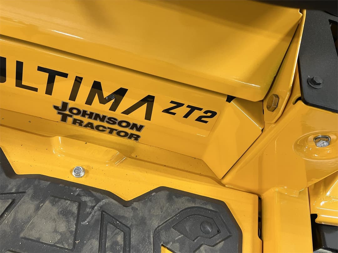 Image of Cub Cadet Ultima ZT2 Image 1