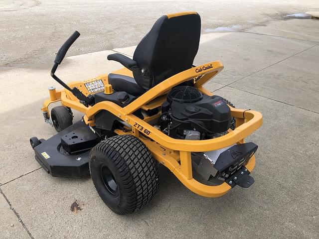 Image of Cub Cadet Ultima ZT3 equipment image 4