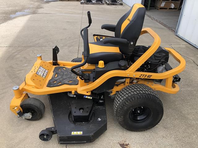 Image of Cub Cadet Ultima ZT3 equipment image 3