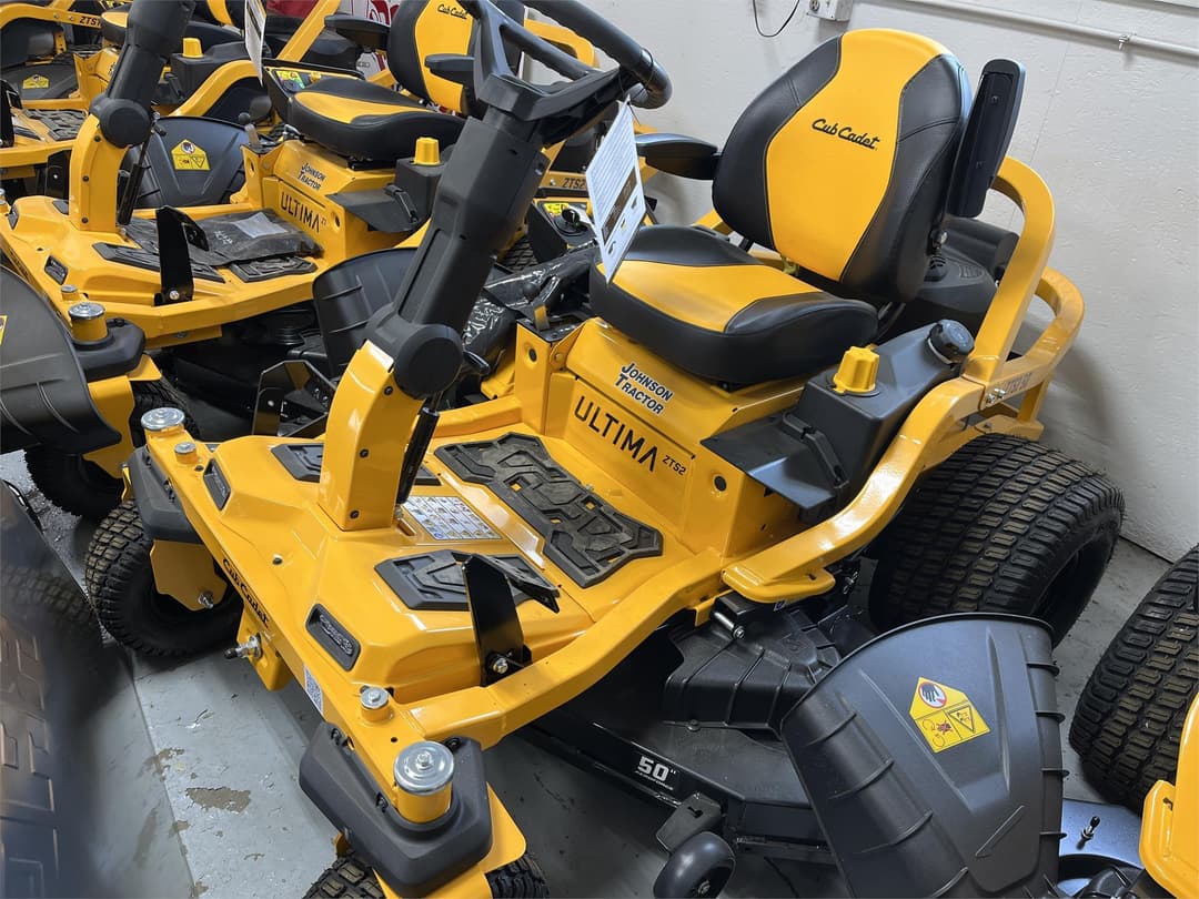 Image of Cub Cadet Ultima ZTS2 Image 1
