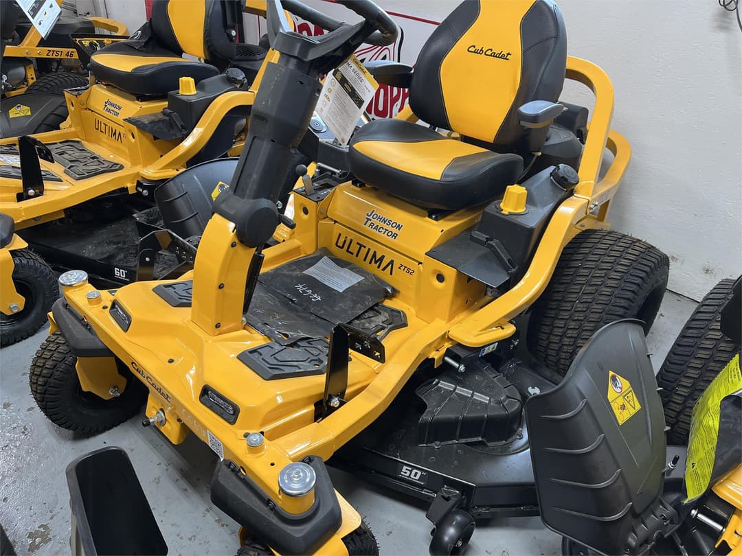 Image of Cub Cadet Ultima ZTS2 Image 1