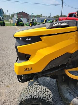 Image of Cub Cadet XT1 LT42 equipment image 1