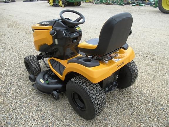 Image of Cub Cadet XT1 LT46 equipment image 4