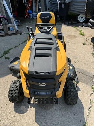 Image of Cub Cadet XT1 LT46 equipment image 2