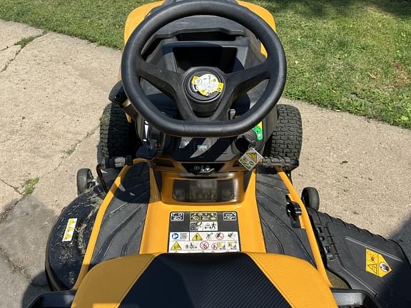 Image of Cub Cadet XT1 LT46 equipment image 4