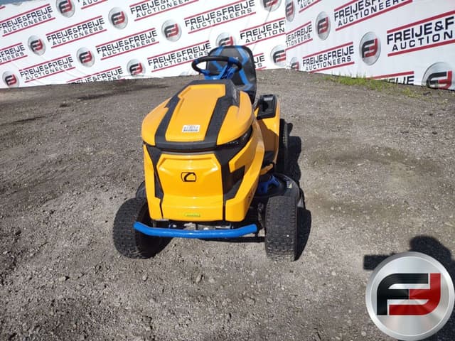 Image of Cub Cadet XT1 equipment image 1