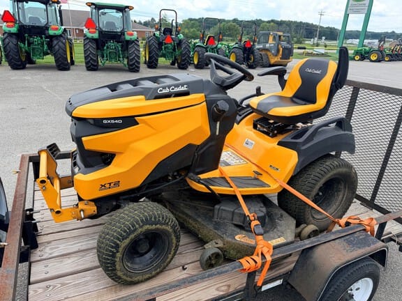 2022 Cub Cadet XT2 GX54 Equipment Image0