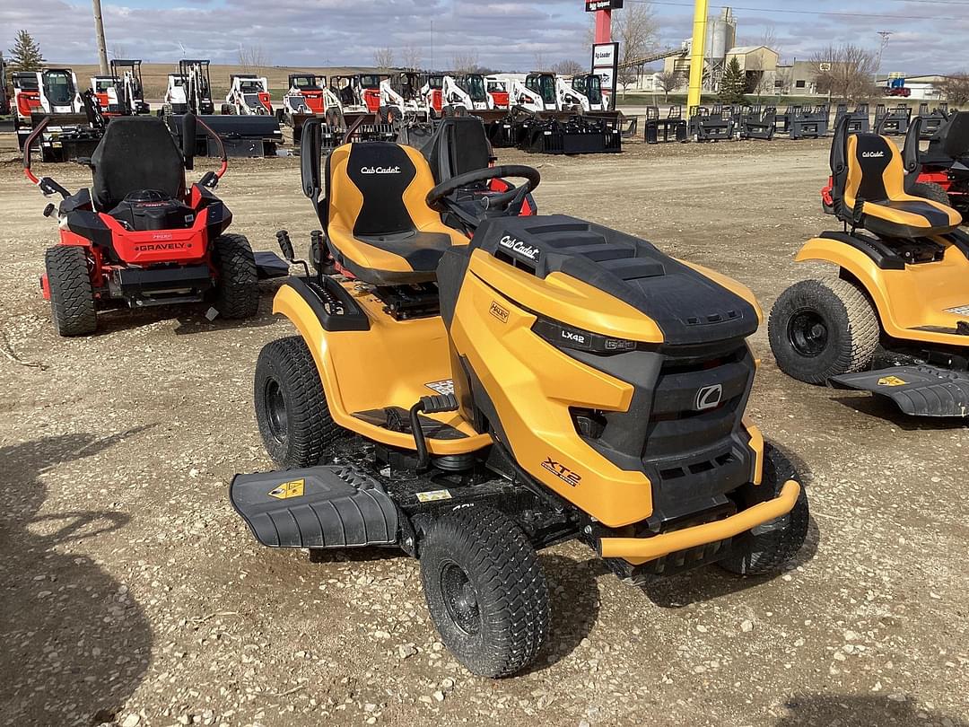 Image of Cub Cadet XT2 LX42 Image 0