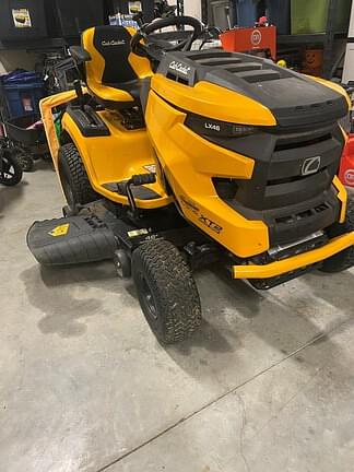 Image of Cub Cadet XT2 LX46 equipment image 4