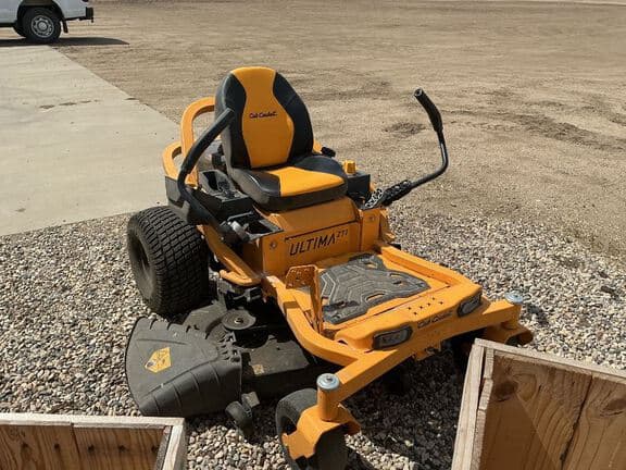 Image of Cub Cadet Ultima ZT1 equipment image 3