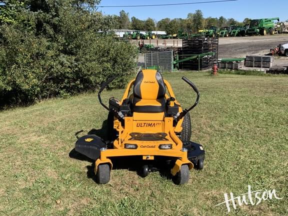 Image of Cub Cadet Ultima ZT1 equipment image 3